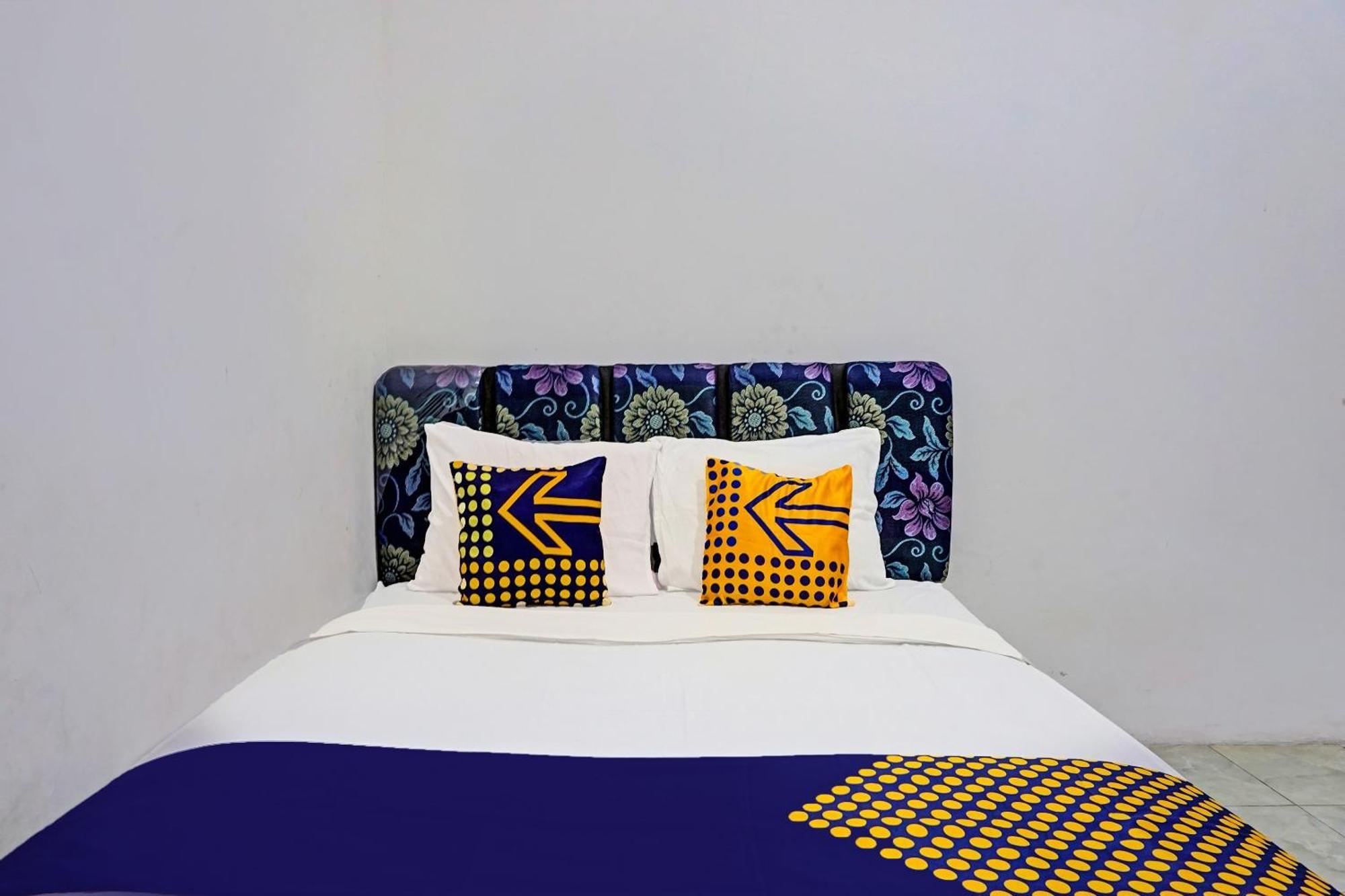 Spot On 91718 Kost Damai Syariah Hotel